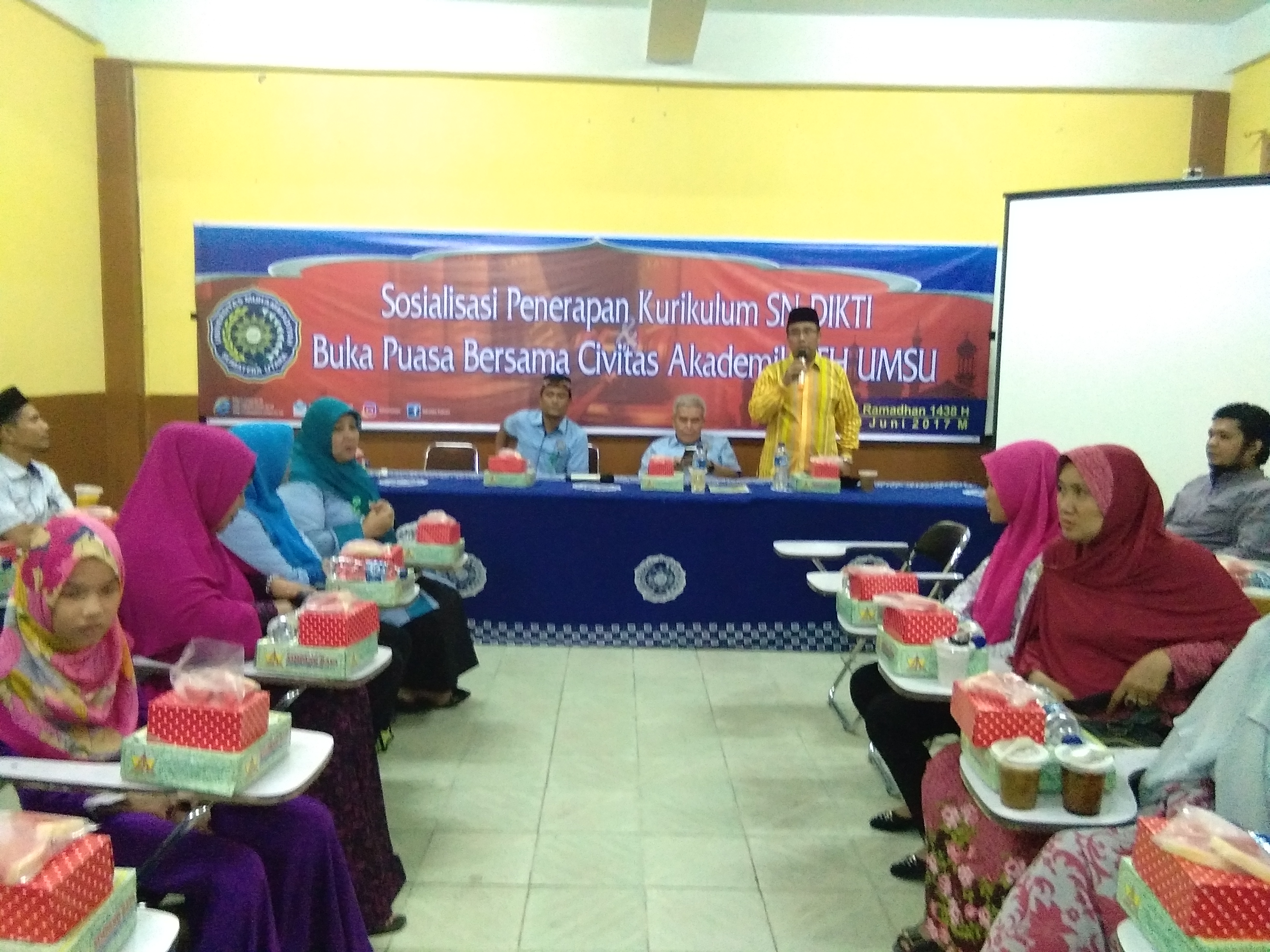 Berbuka puasa bersama Civitas Akademika Fahum UMSU