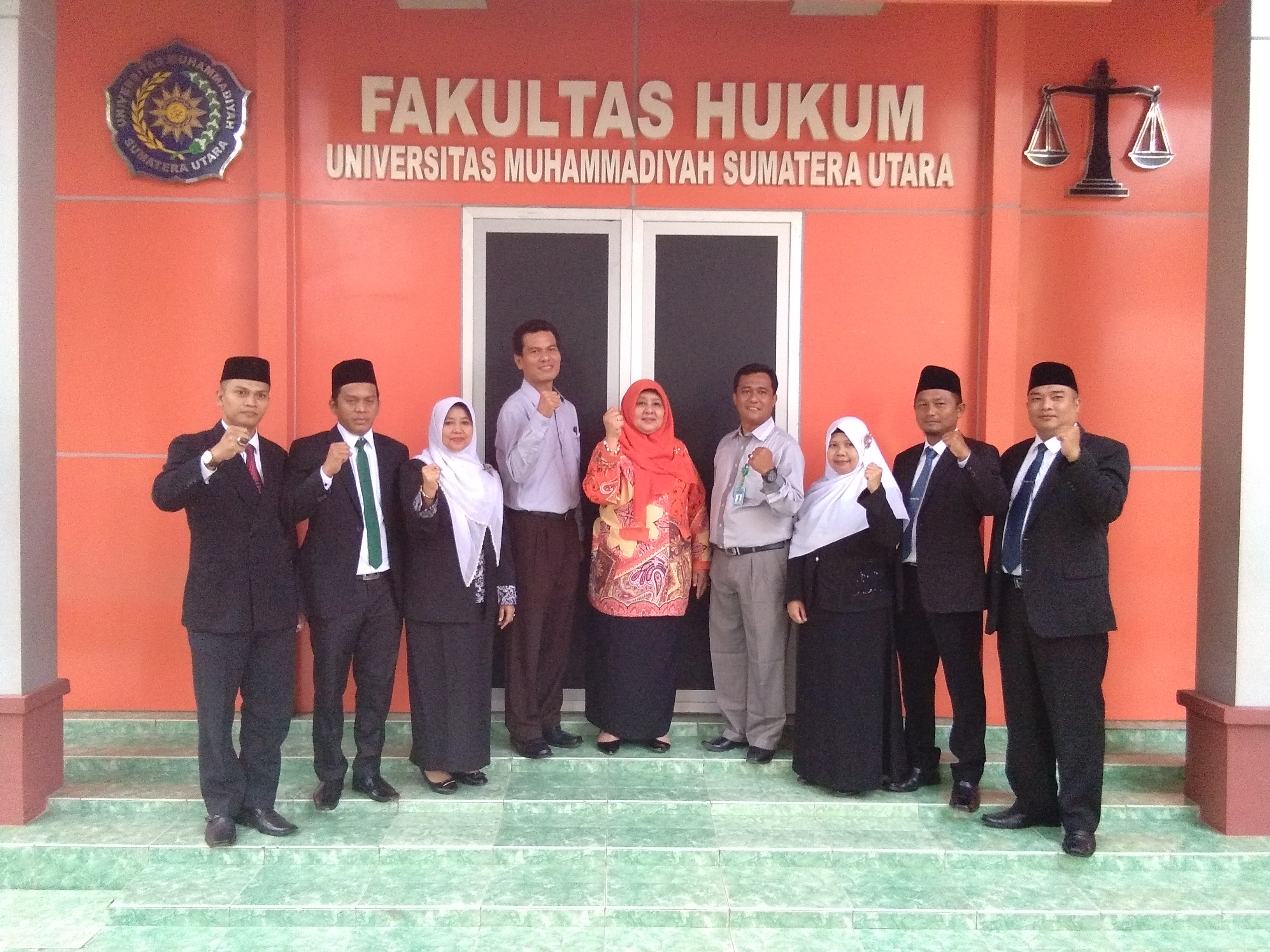 Photo Bersama Pimpinan Fakultas dengan Ka. Bagian Hukum