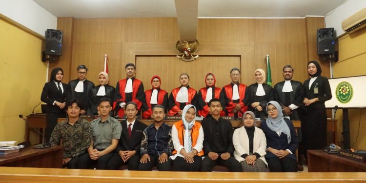 Komunitas Peradilan Semu Fakultas Hukum UMSU Mengikuti Kompetisi Nasional Competition Piala prof Soedarto 8 Universitas Diponegoro Babak Penyisihan Pertama