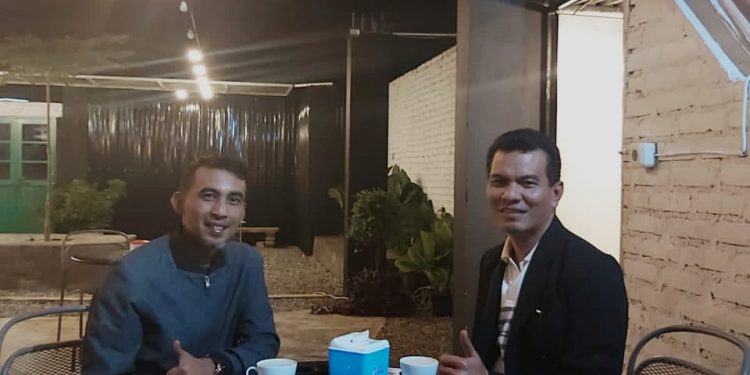DEKAN FAKULTAS HUKUM BERTEMU DENGAN ALUMNI