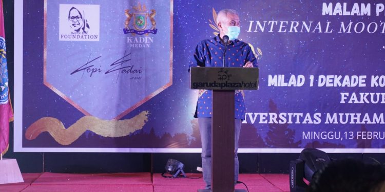 Wakil Rektor I UMSU Prof. Dr. Muhammad Arifin Gultom, S.H., M.Hum. Resmi Menutup Malam Penganugerahan IMCC Jilid V Sekaligus Milad 1 Dekade KPS Fakultas Hukum
