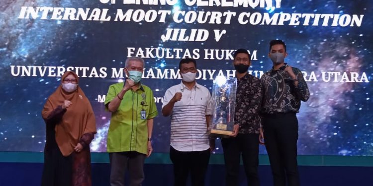 INTERNAL MOOT COURT COMPETITION JILID V KOMUNITAS PERADILAN SEMU FAKULTAS HUKUM UMSU