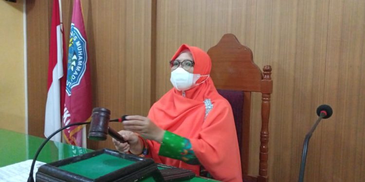 Atikah Rahmi, SH., MH Membuka Seminar Proposal Skripsi Fakultas Hukum UMSU