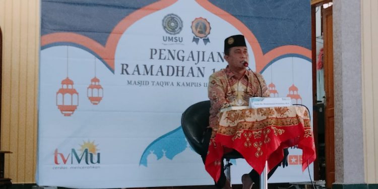 Dr. Zainuddin, S.H., M.H Wakil  Dekan I FH UMSU Menjadi Moderator Pengajian Ramadhan Perdana UMSU