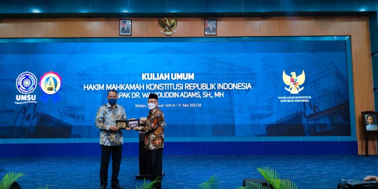 Hakim Mahkamah Konstitusi Sampaikan Kuliah Umum di Kampus UMSU