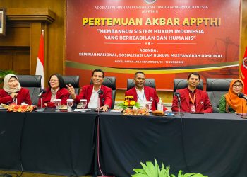 Dekan FH UMSU Hadiri Pertemuan Akbar APPTHI di Semarang