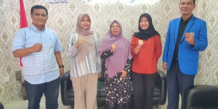 Mahasiswa Fakultas Hukum UMSU Berhasil Menjuarai Debating Society (UDS)