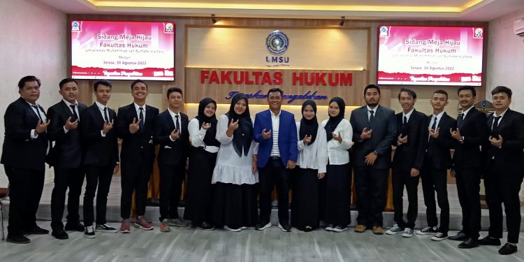 Empat Belas Peserta Sidang Meja Hijau Fakultas Hukum UMSU dibuka langsung oleh Wakil Dekan I Dr. Zainuddin, SH., MH